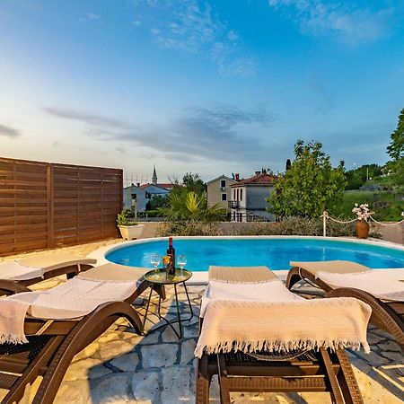Sveti Vid-Miholjice Villa Ivana מראה חיצוני תמונה